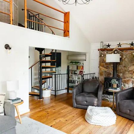 Вилла Hot Tub Charming & Chic Mountain Gem On Sleepy Creek Беркли-Спрингс Экстерьер фото