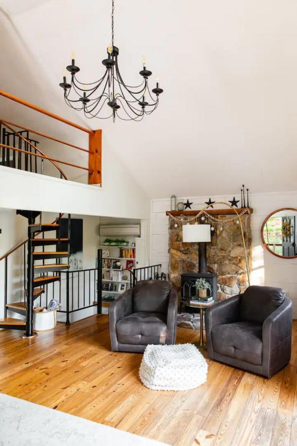 Вилла Hot Tub Charming & Chic Mountain Gem On Sleepy Creek Беркли-Спрингс Экстерьер фото