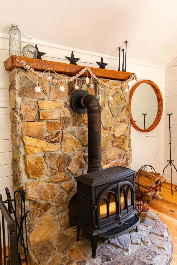 Вилла Hot Tub Charming & Chic Mountain Gem On Sleepy Creek Беркли-Спрингс Экстерьер фото
